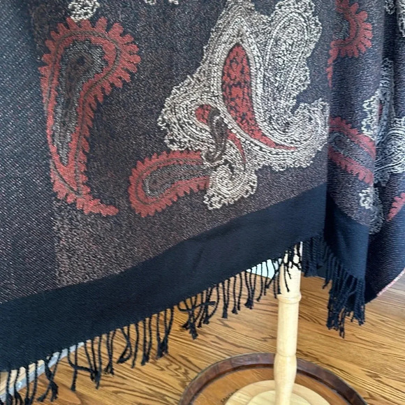 ESPRIT Knit Blanket Wrap Cape Paisley Fringe Bohemian, OS - Picture 10 of 16
